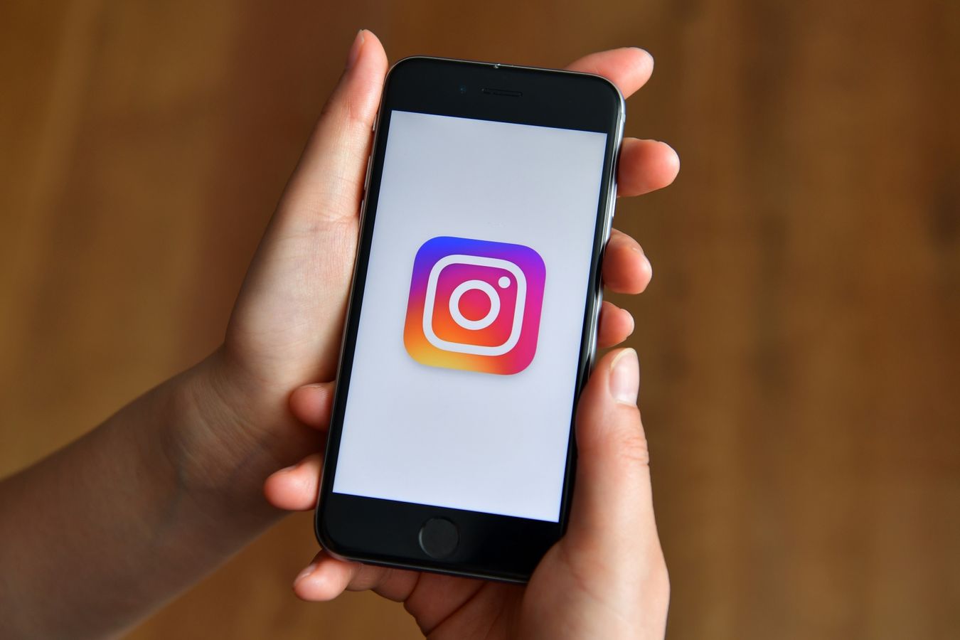 How to get a blue check on Instagram phone with app