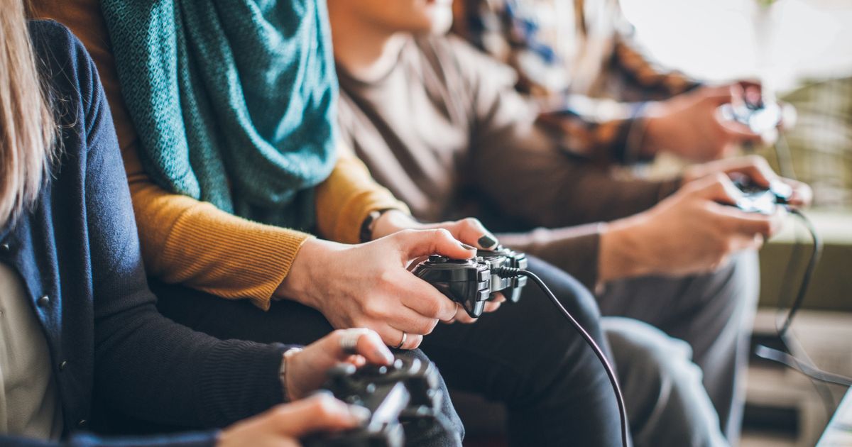 Millennials are the real gamers, study shows people gaming together