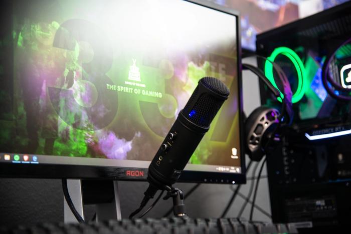 best-streaming-accessories-mic