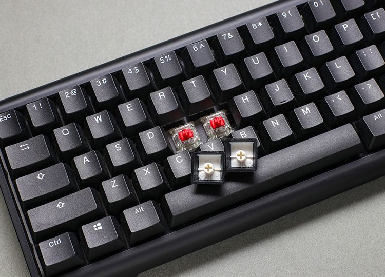 Ducky Tinker 65 keycaps and switches
