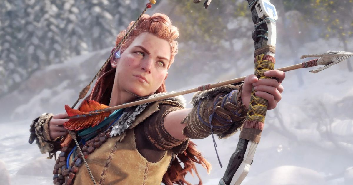 Aloy aiming her bow in Horizon Forbidden West