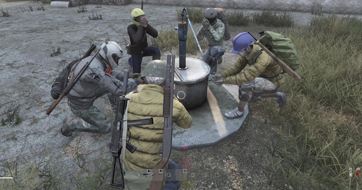 Respawn near friends in DayZ - several characters huddle together in DayZ