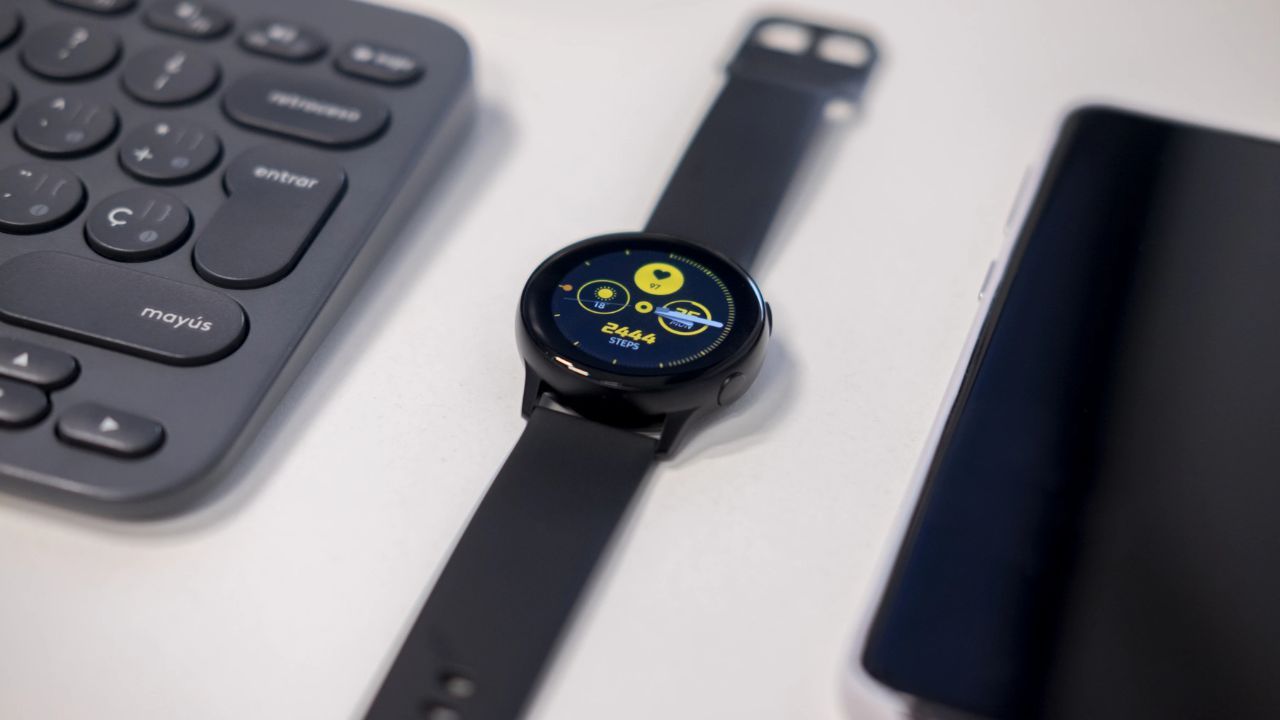 How to connect galaxy watch to iphone hot sale