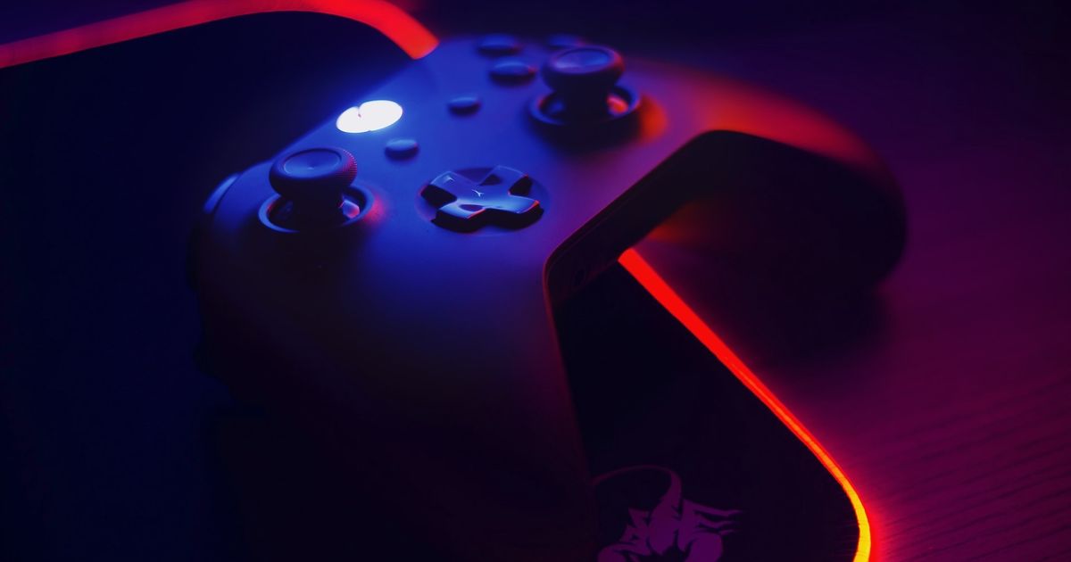 stream games from Xbox to Discord - xbox gamepad