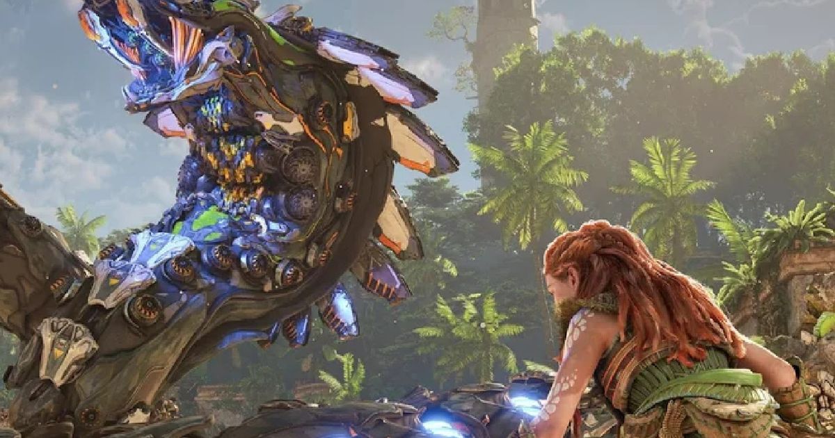 Aloy crouched looking at snake-like machine in Horizon Forbidden West