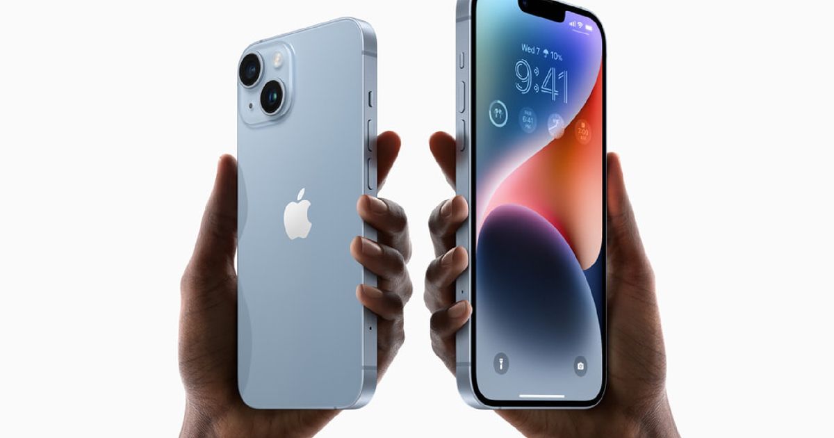 Two hands holding up the iPhone 14 and Plus models in press image
